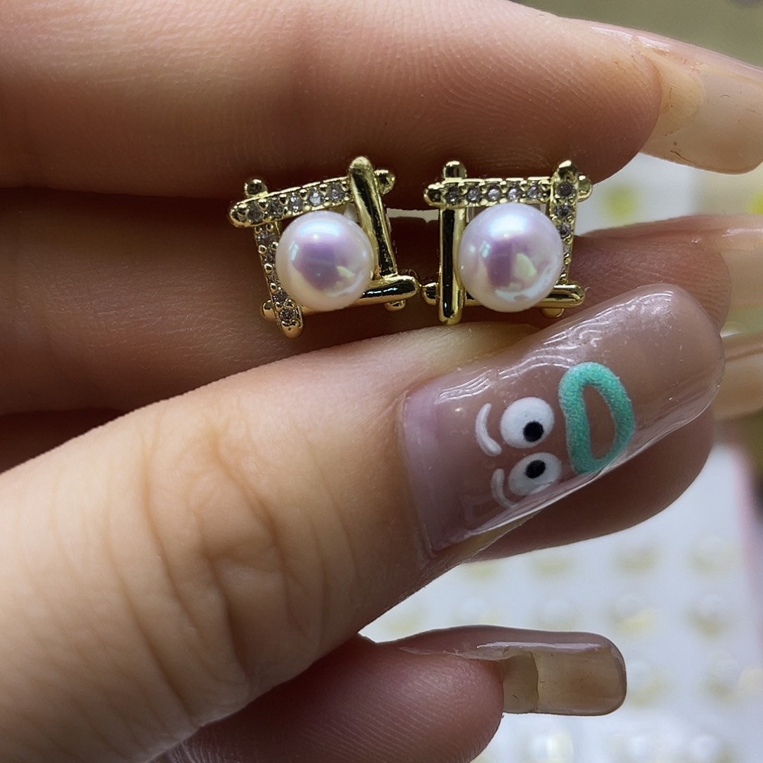 未镶嵌淡水珍珠耳饰