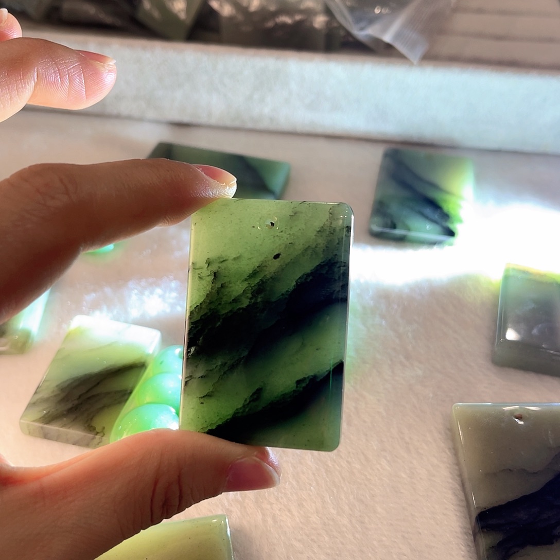密玉（石英质玉）未镶嵌颈饰