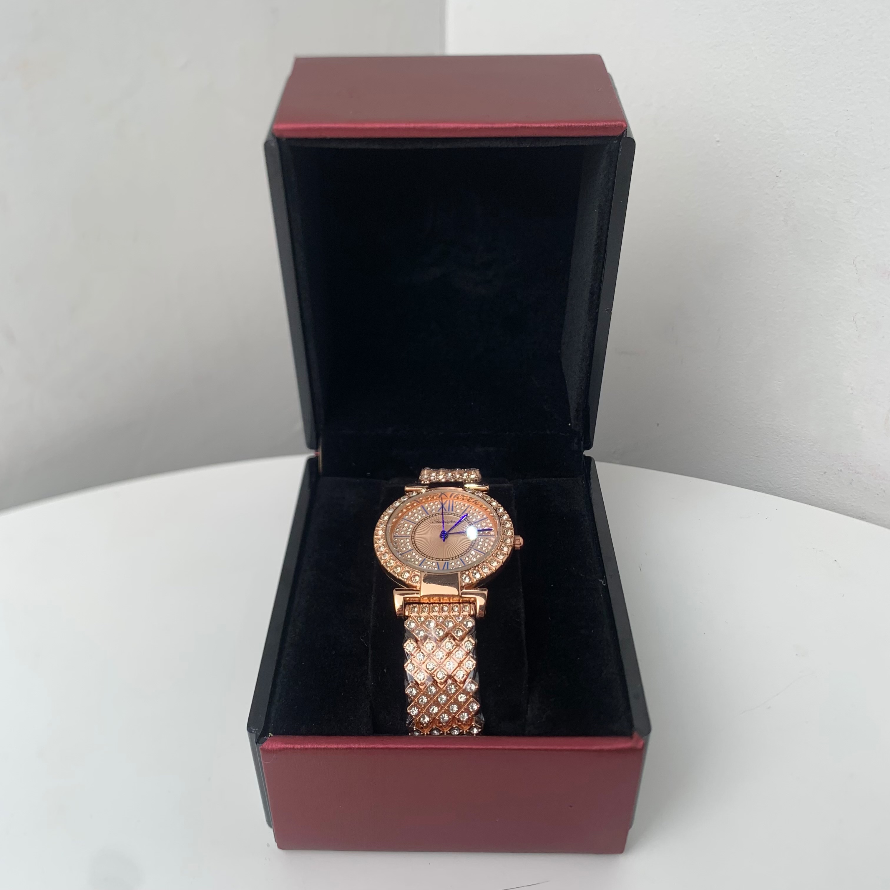 3934【赠调表器】时尚轻奢手表