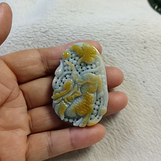 翡翠颈饰未镶嵌弗*克