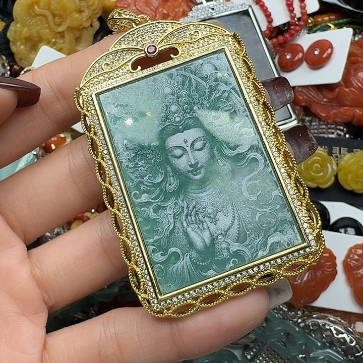 翡翠未镶嵌颈饰翡翠