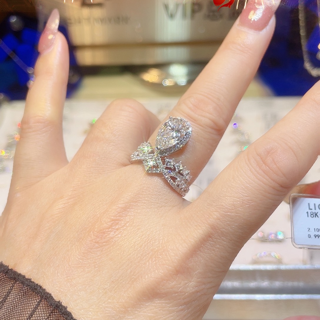 实验室培育钻石18K金镶嵌2.1f-G/VS，14