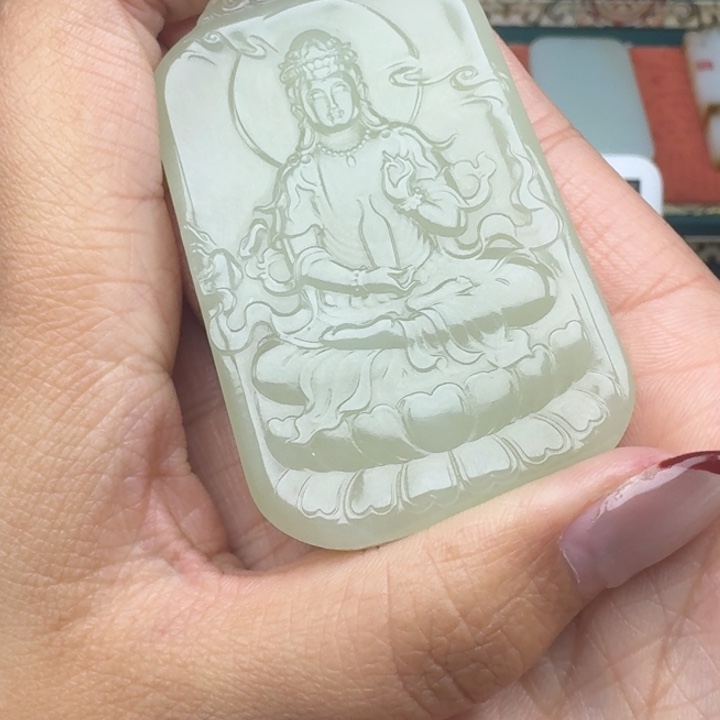 和田玉颈饰未镶嵌浅*色