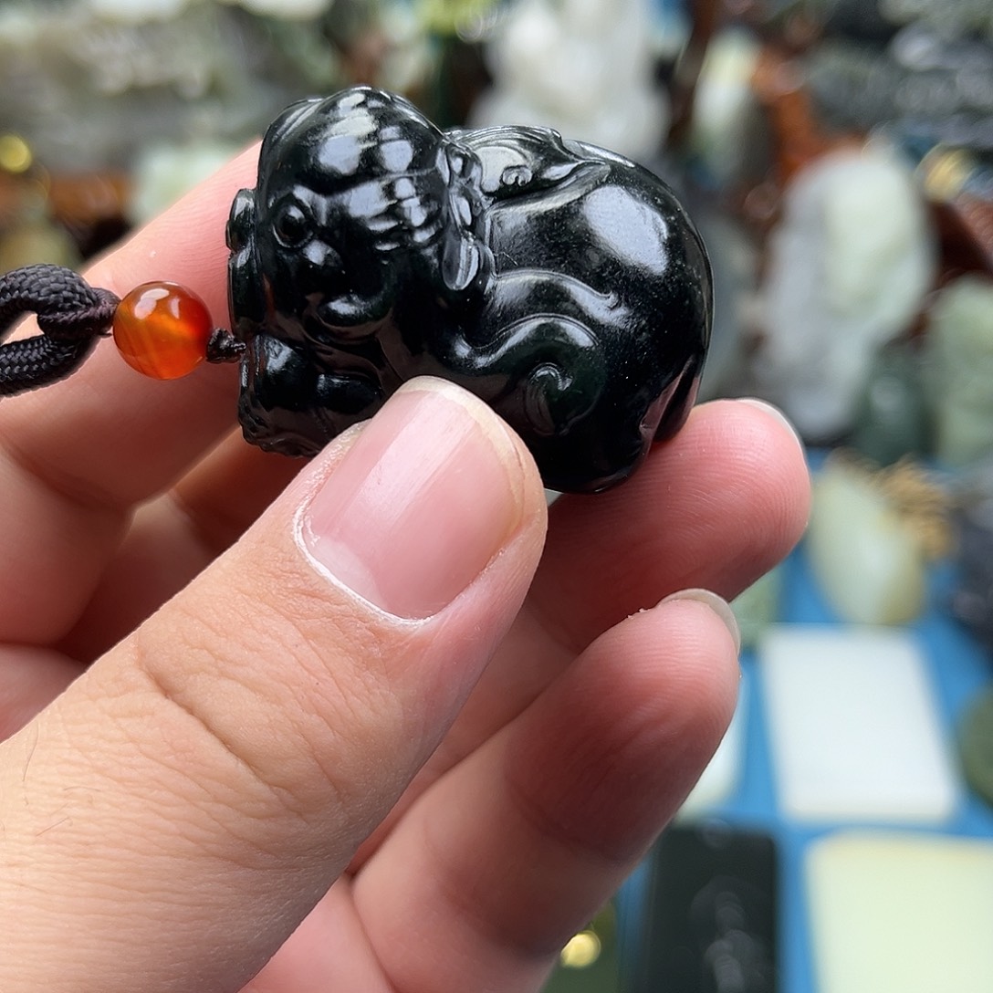 和田玉未镶嵌颈饰