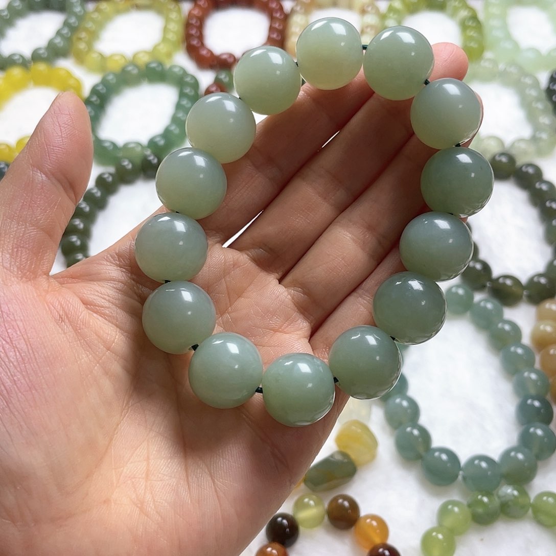 蛇纹石玉手串未镶嵌