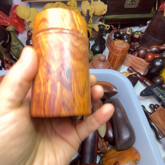 江***画微奥黄檀木料罐子