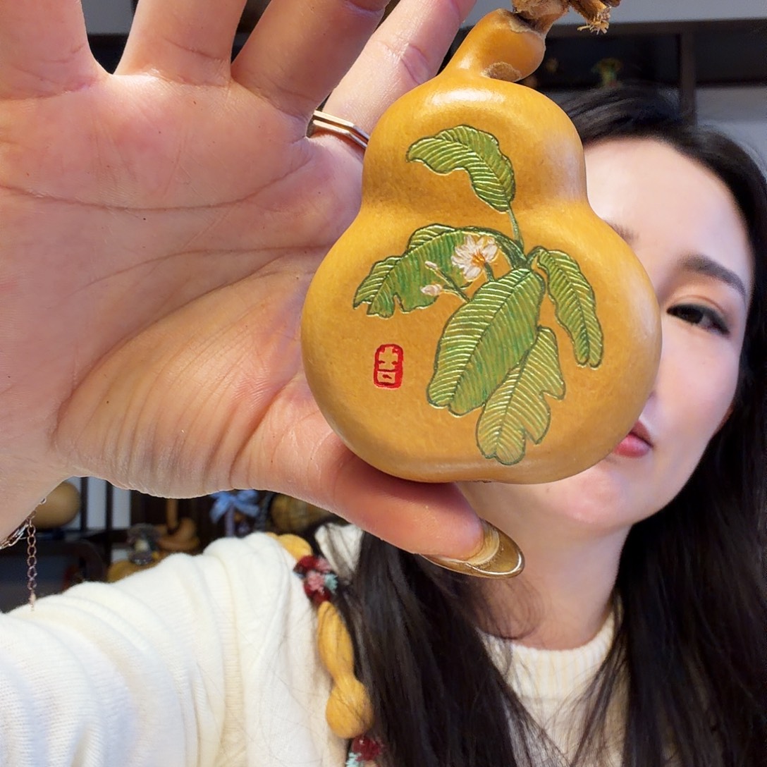 S***u墨刻夹扁葫芦把件