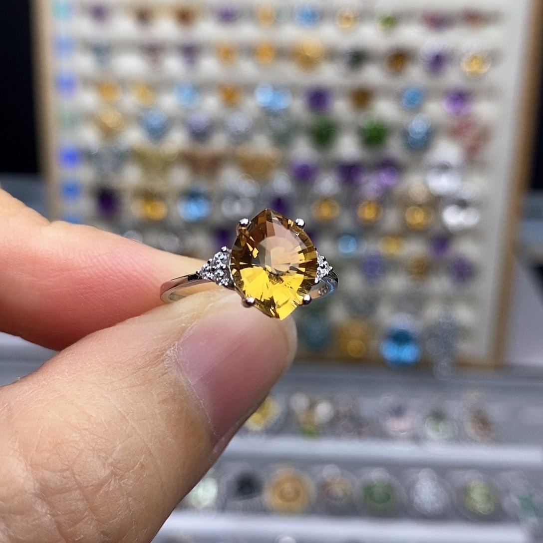 银S925镶嵌戒指黄晶不含证书