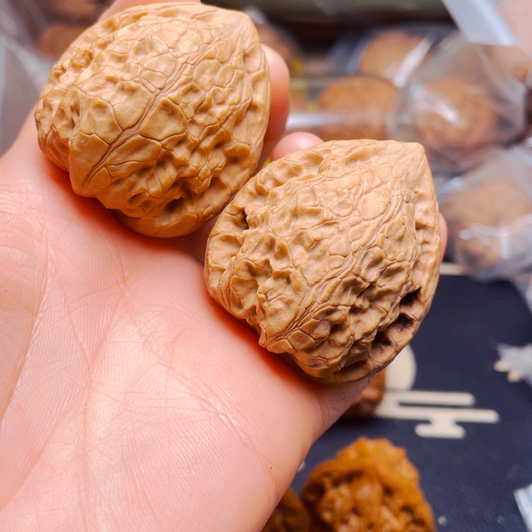 吊坠文玩核桃穿山甲