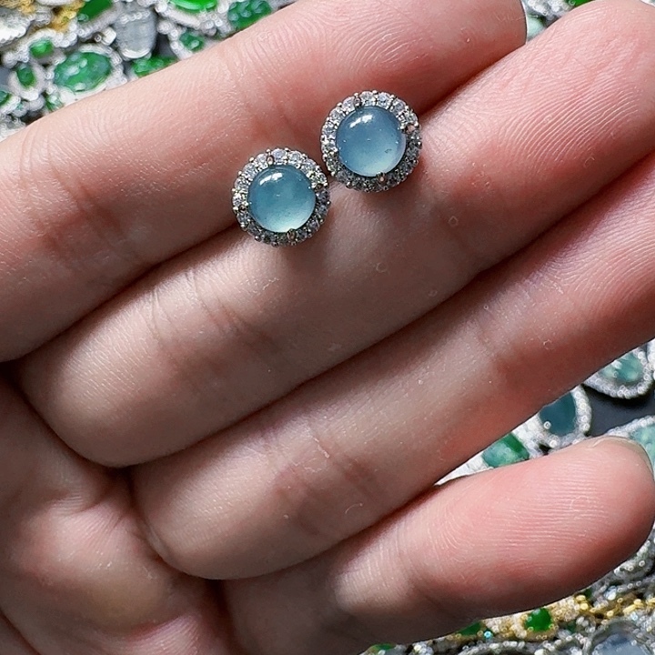 翡翠颈饰未镶嵌天然A货翡翠放漏