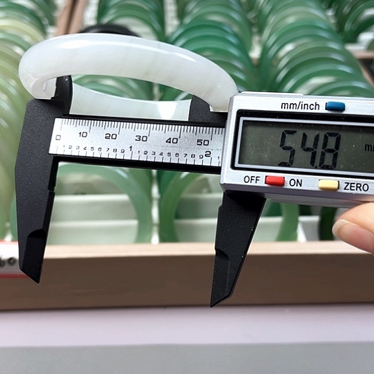 未镶嵌手镯东陵石