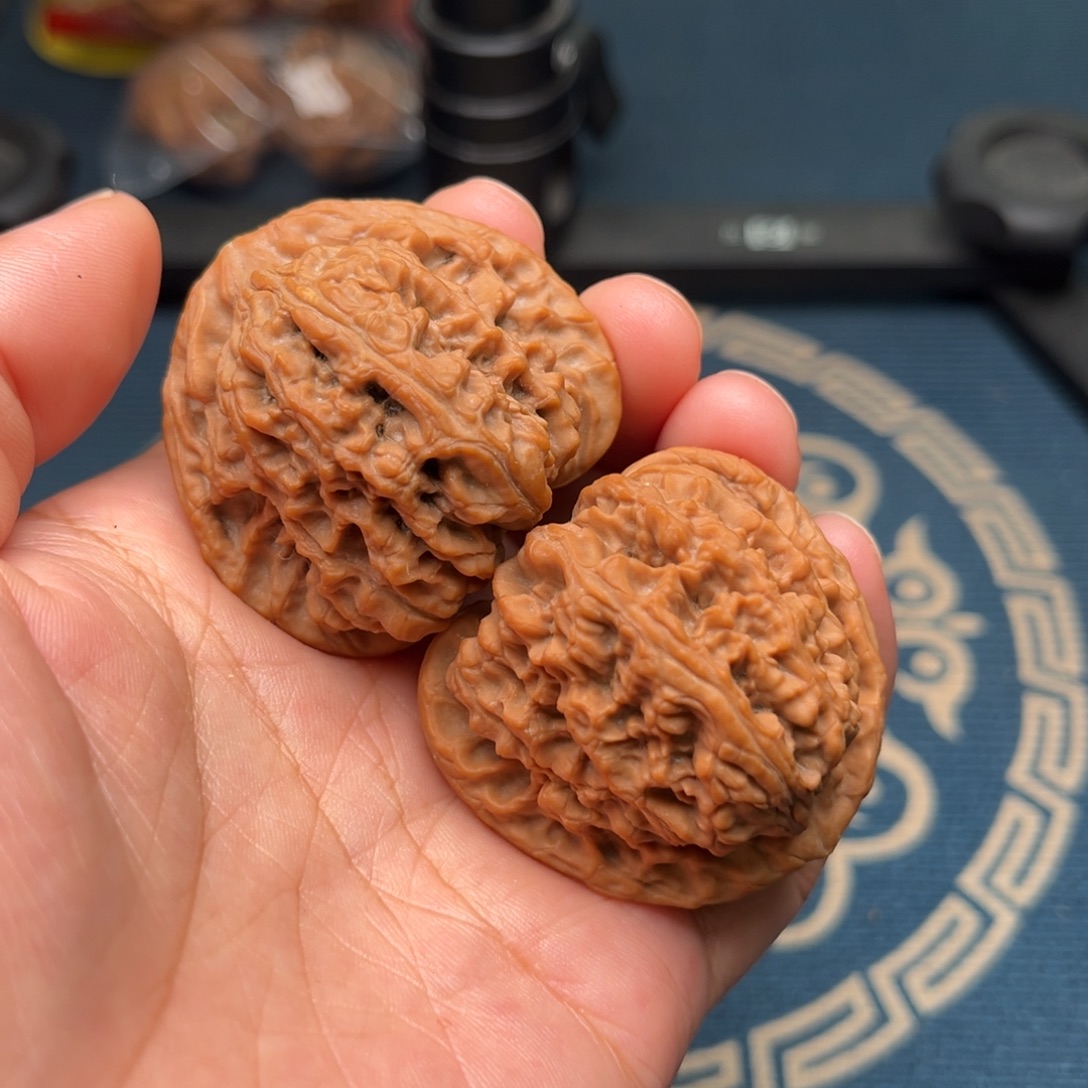 大***哥把件文玩核桃南疆石