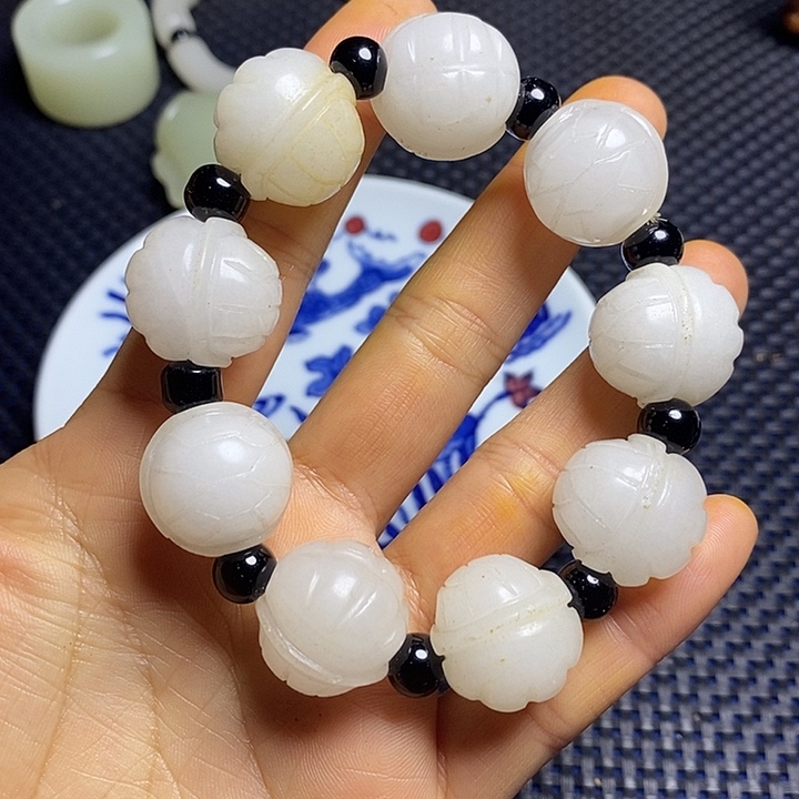 吊坠白玉菩提支持七天无理由