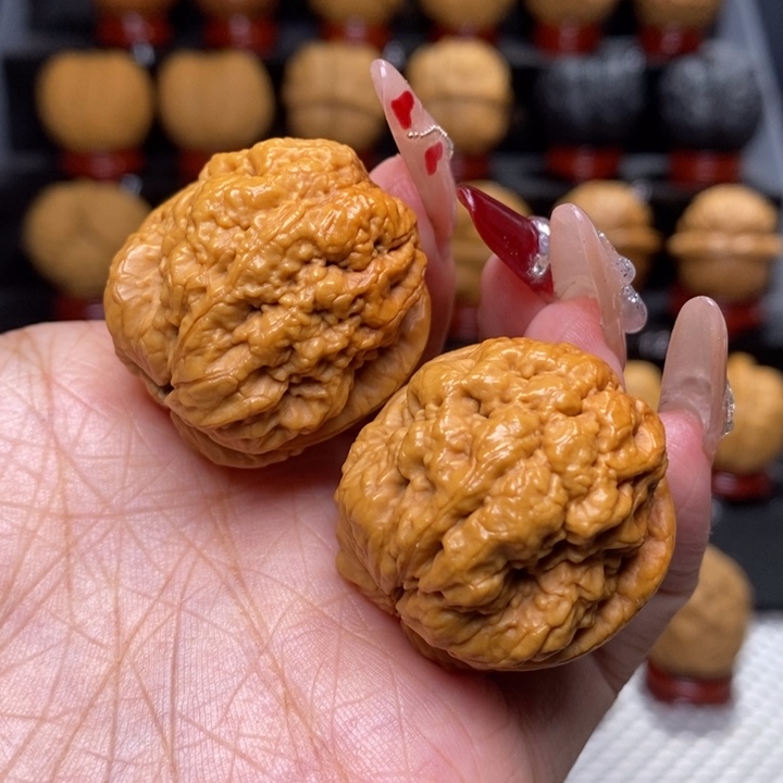 文玩核桃把件血舍利33号