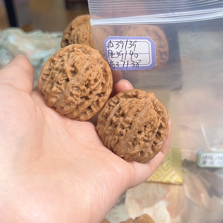 文玩核桃把件一代楼