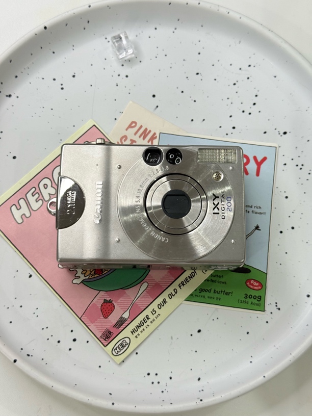 8新 Canon/佳能 佳能IXY Digital 200（价格包括CF卡和读卡器）