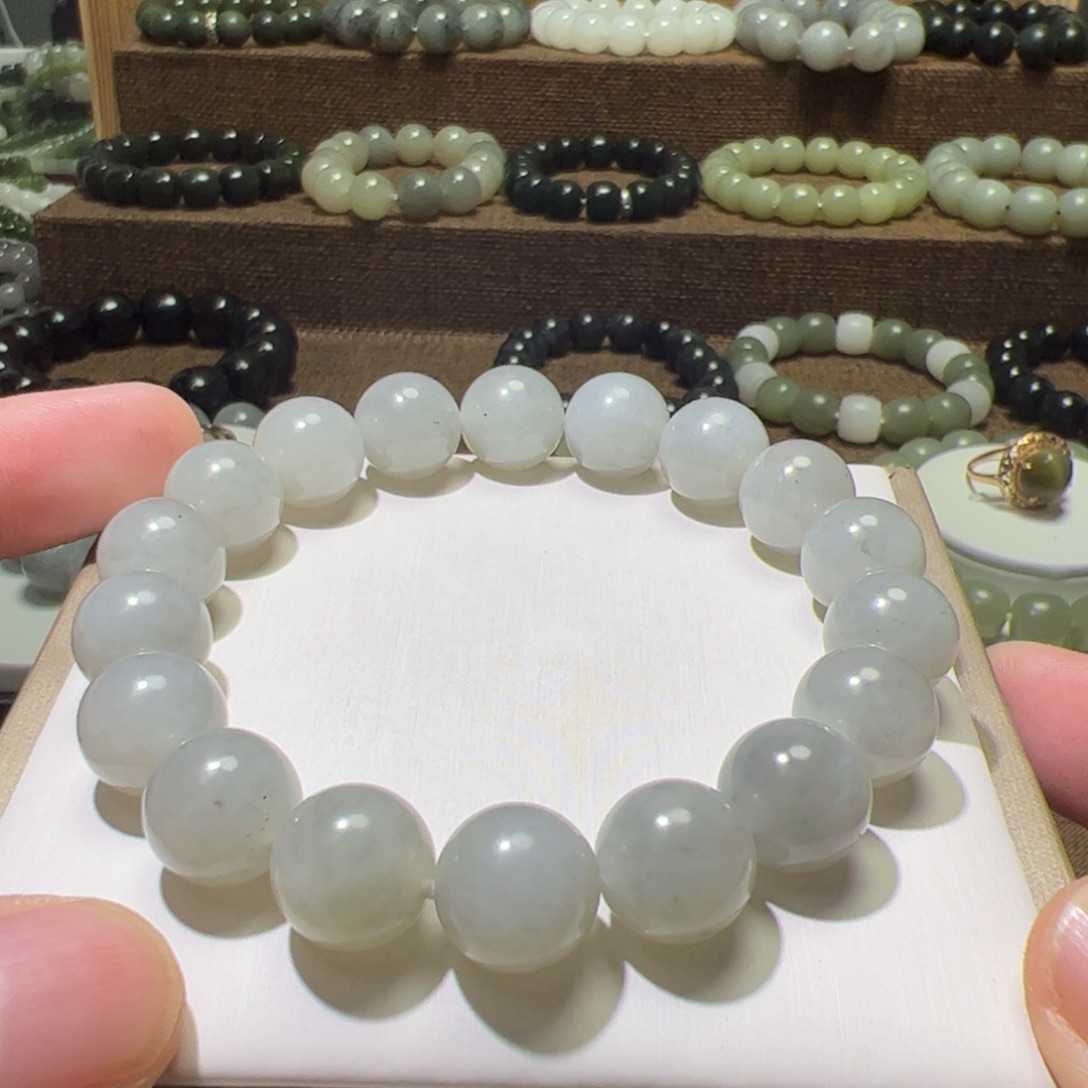 和田玉未镶嵌手串