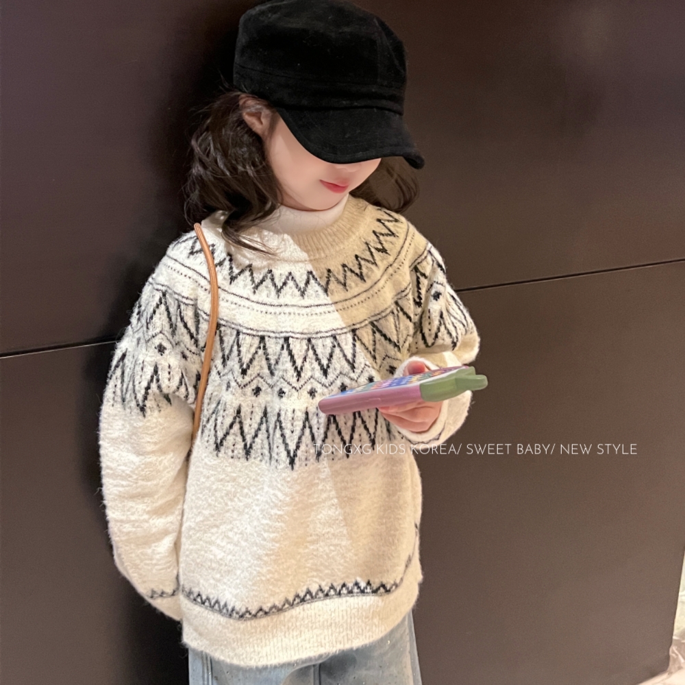 潼小乖定制2025冬款中大童杏色几何毛毛衣长袖针织衫5q126