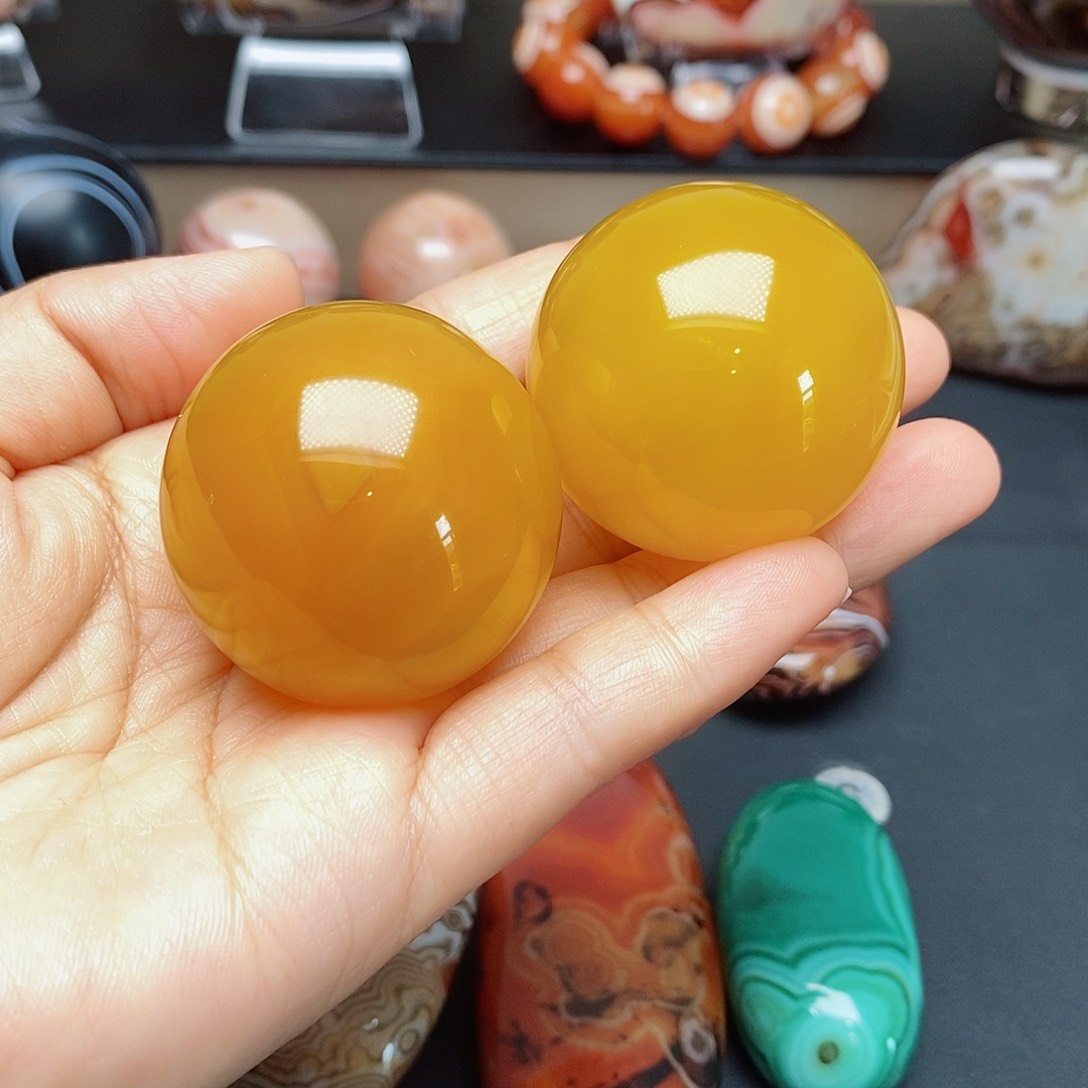 玛瑙/玉髓两毛未镶嵌水*漂