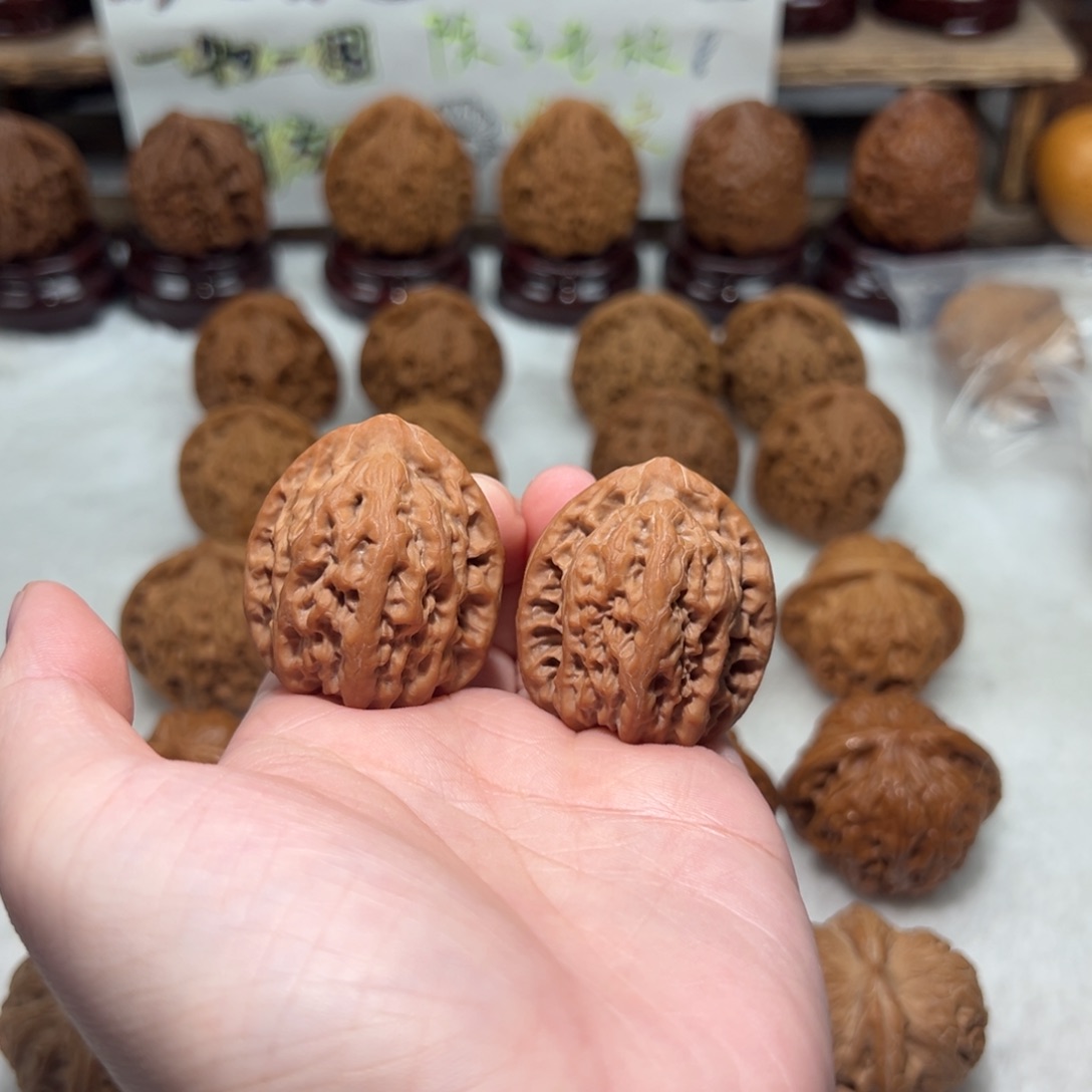 文玩核桃吊坠佛肚