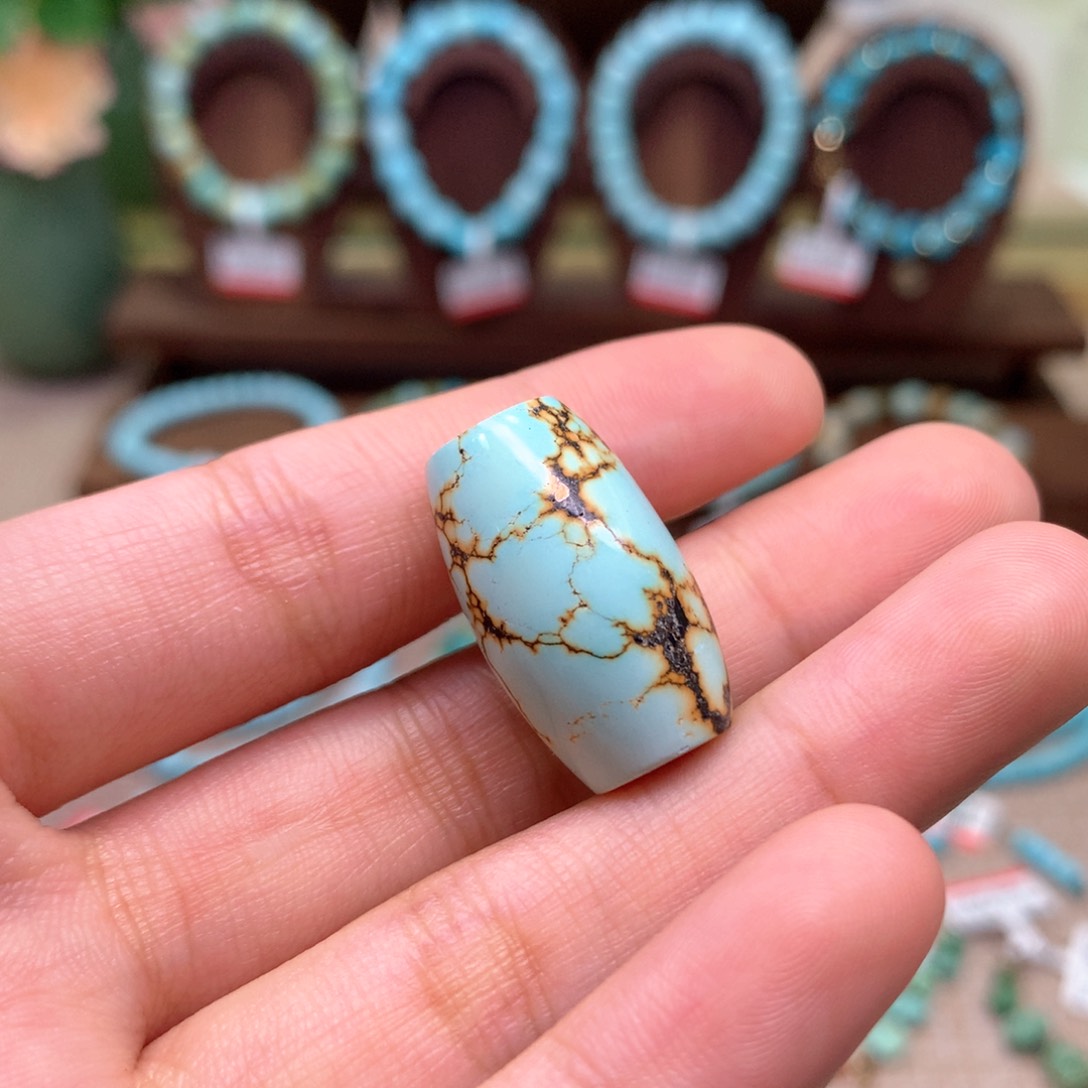 绿松石配饰未镶嵌