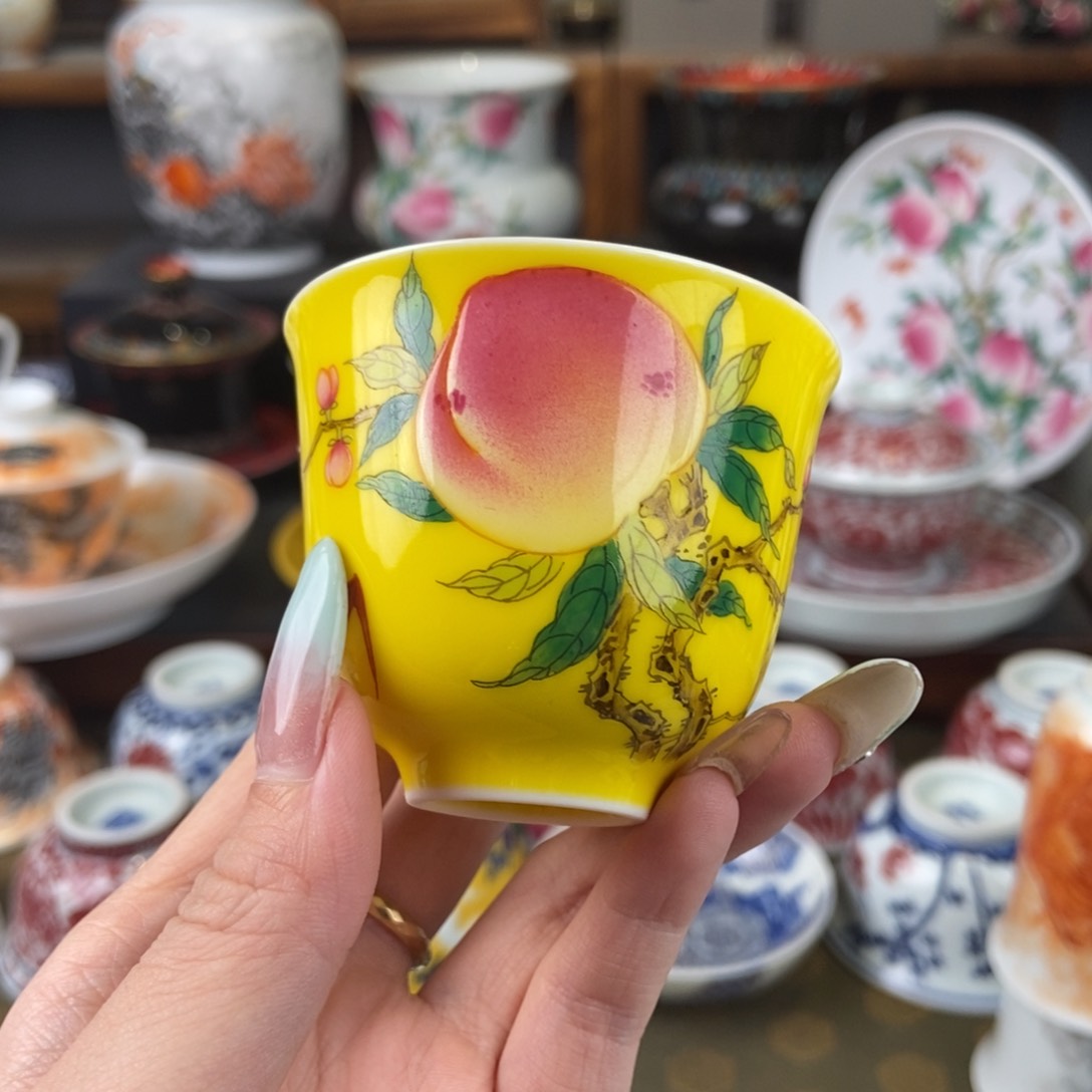 陶瓷艺术家的作品是一种