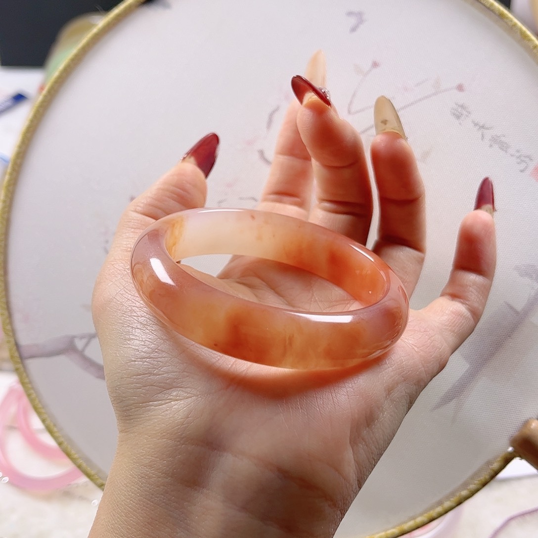 玛瑙/玉髓手镯未镶嵌咿**呀