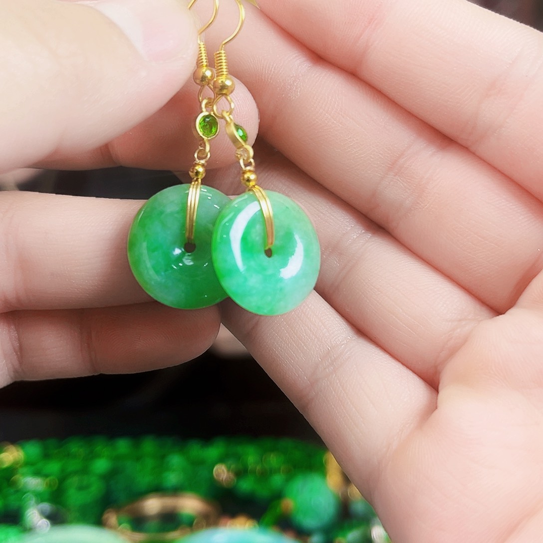 翡翠未镶嵌颈饰耳饰