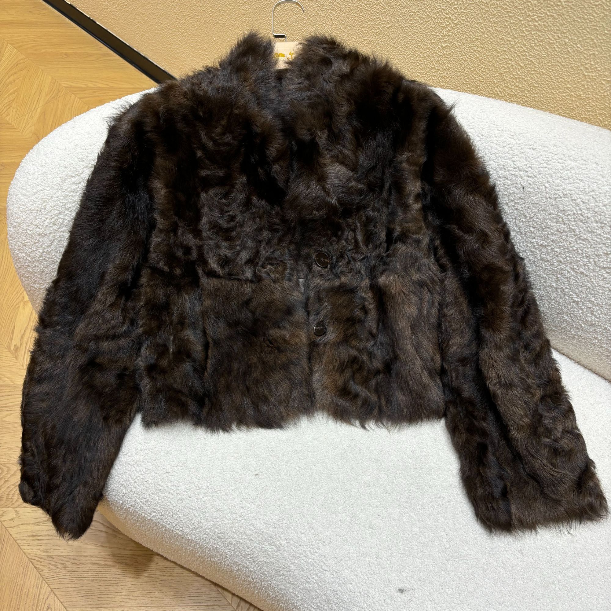 山.尔【咖栗】稀缺小湖羊皮毛一体外套
