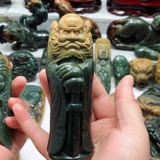 岫岩河磨玉（透闪石质玉）把件未镶嵌牧*人