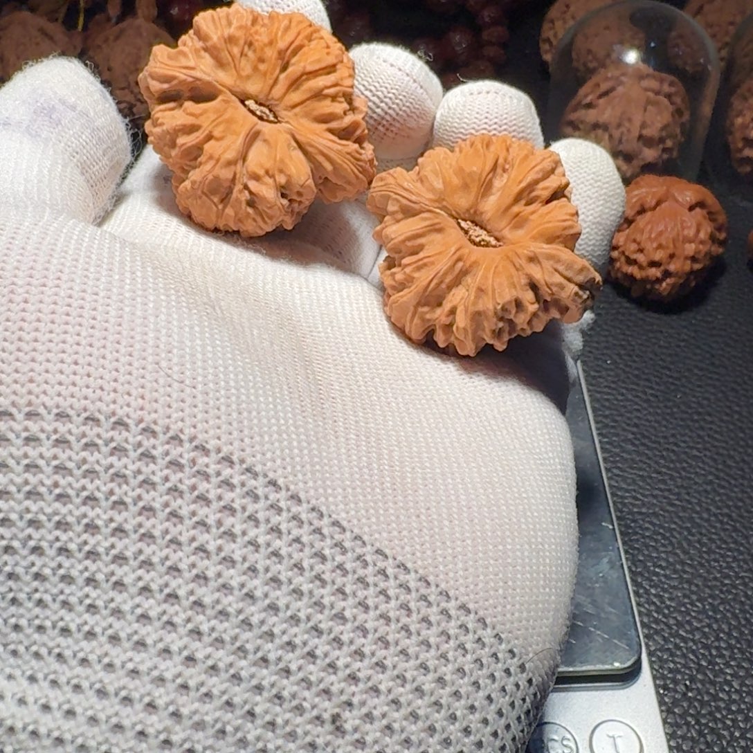 ****。吊坠文玩核桃有黄有色差