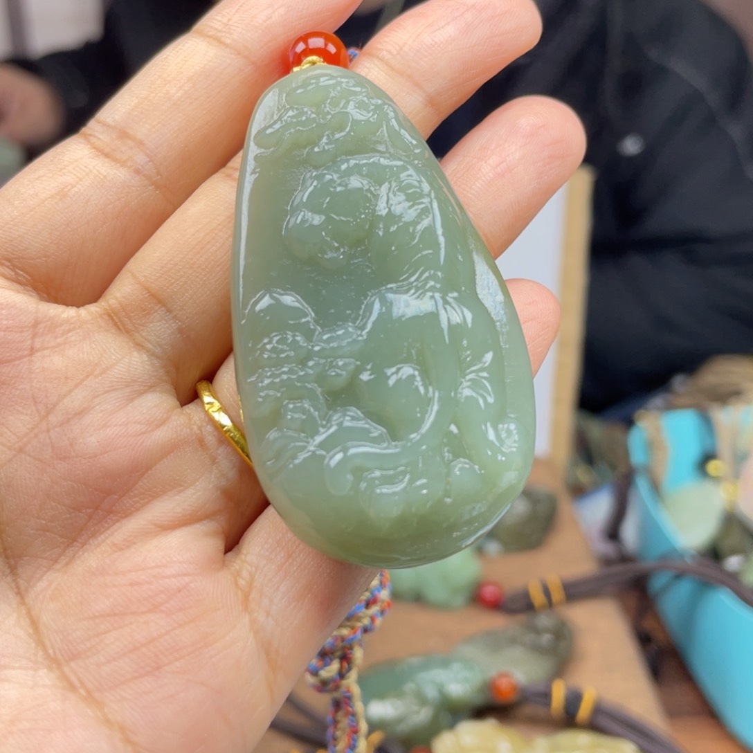 和田玉颈饰未镶嵌