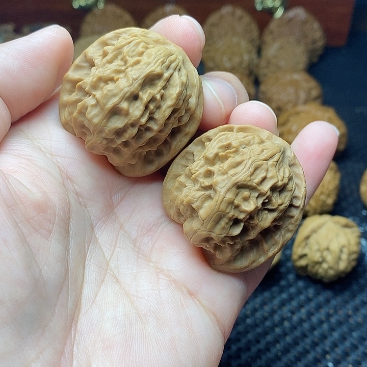 文玩核桃把件37野狼