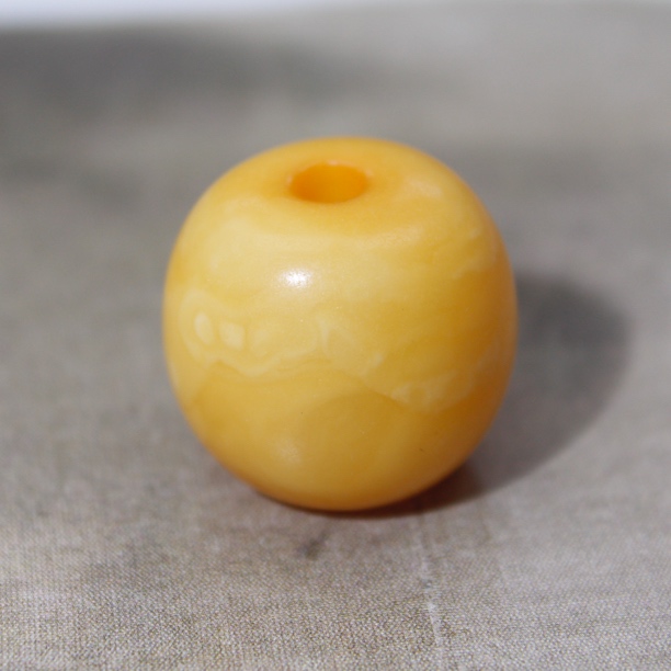 天然原矿老蜜蜡古董蜡藏蜡鸡油黄风化纹墩子25.5×23.5mm