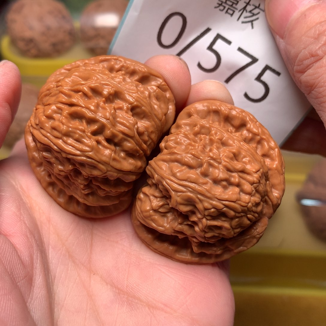 文玩核桃把件红皮球白43