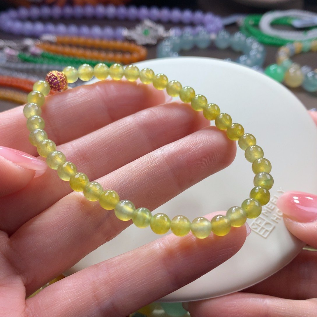 翡翠手链未镶嵌冰黄加绿卡5