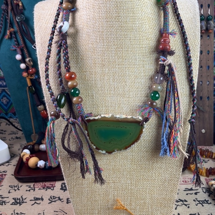 玛瑙/玉髓未镶嵌颈饰