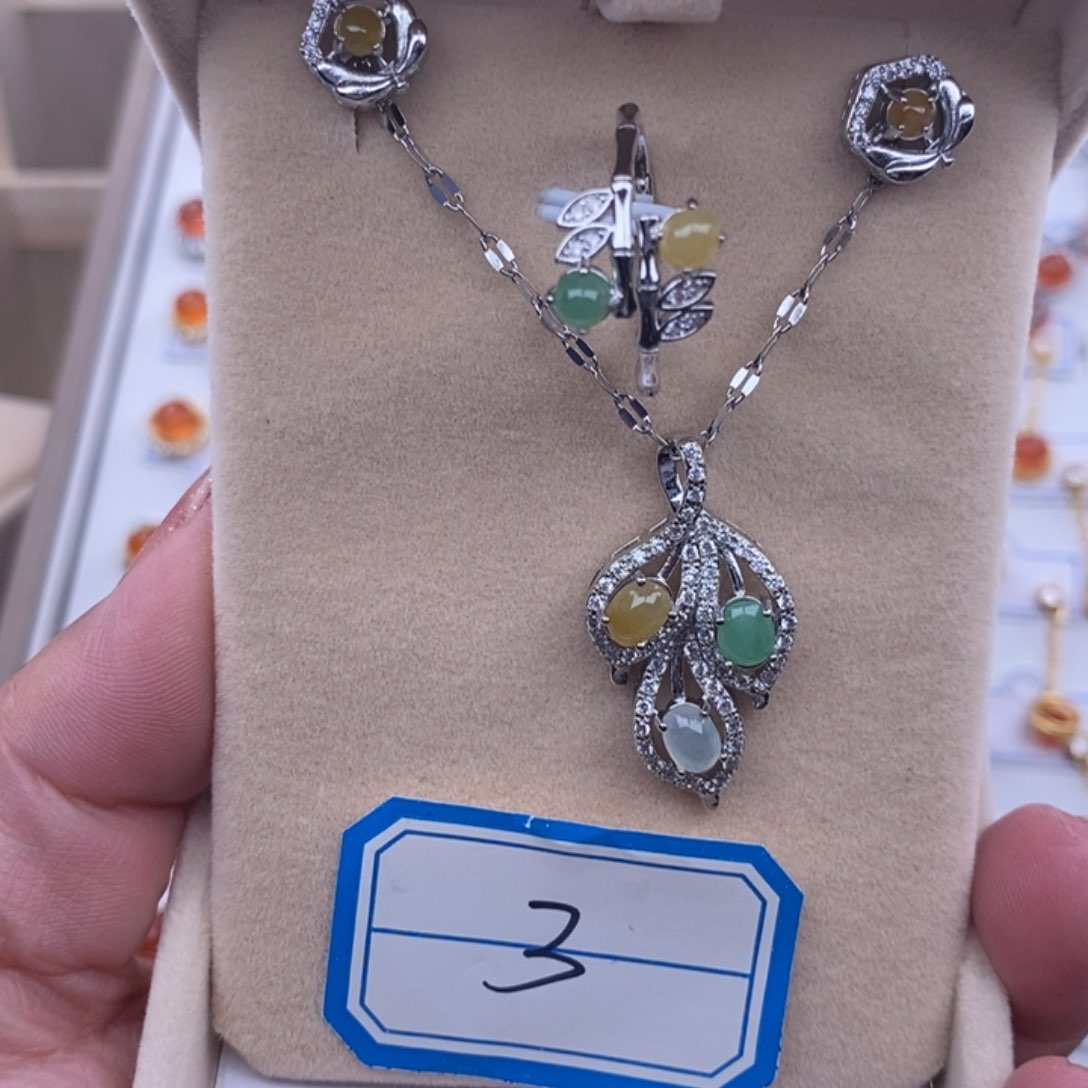 未镶嵌戒指翡翠缅甸