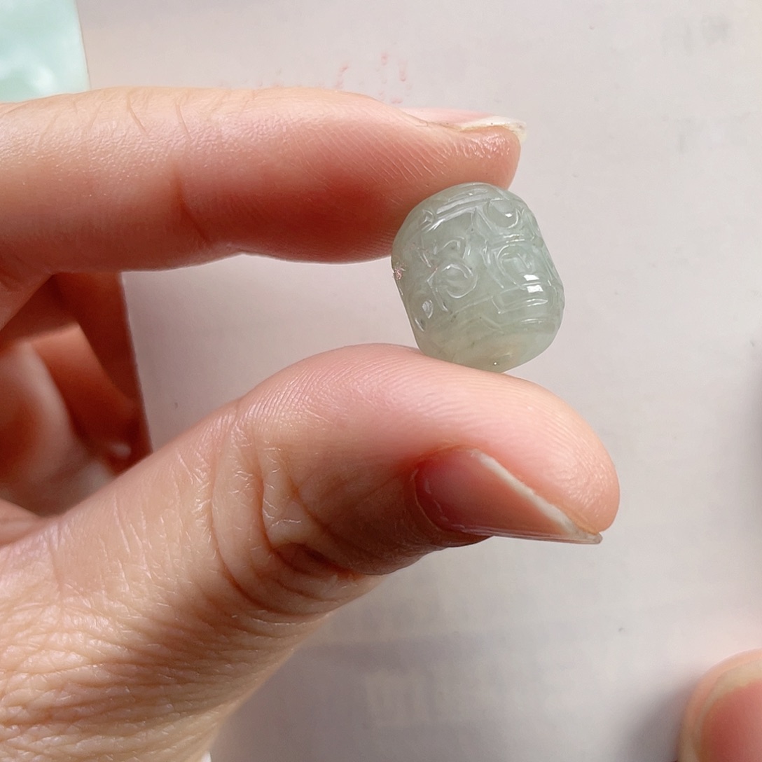 翡翠颈饰未镶嵌回纹珠