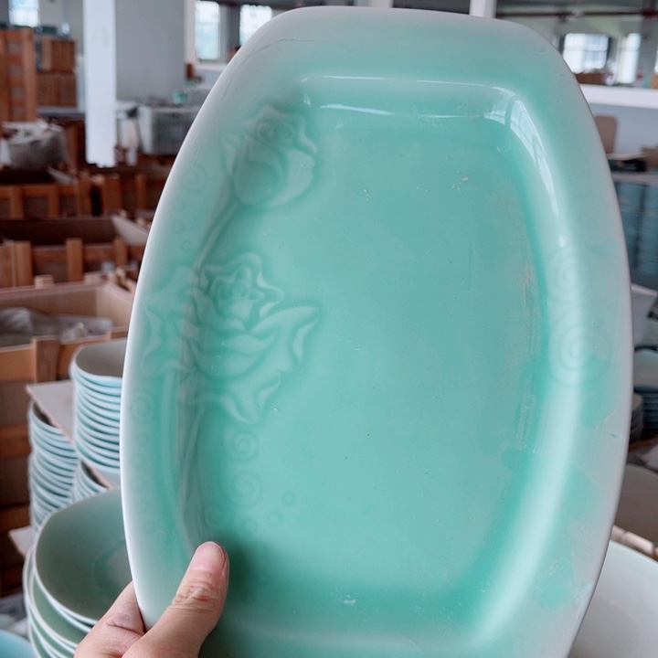 青瓷12寸鱼盘哈哈哈哈哈哈哈哈