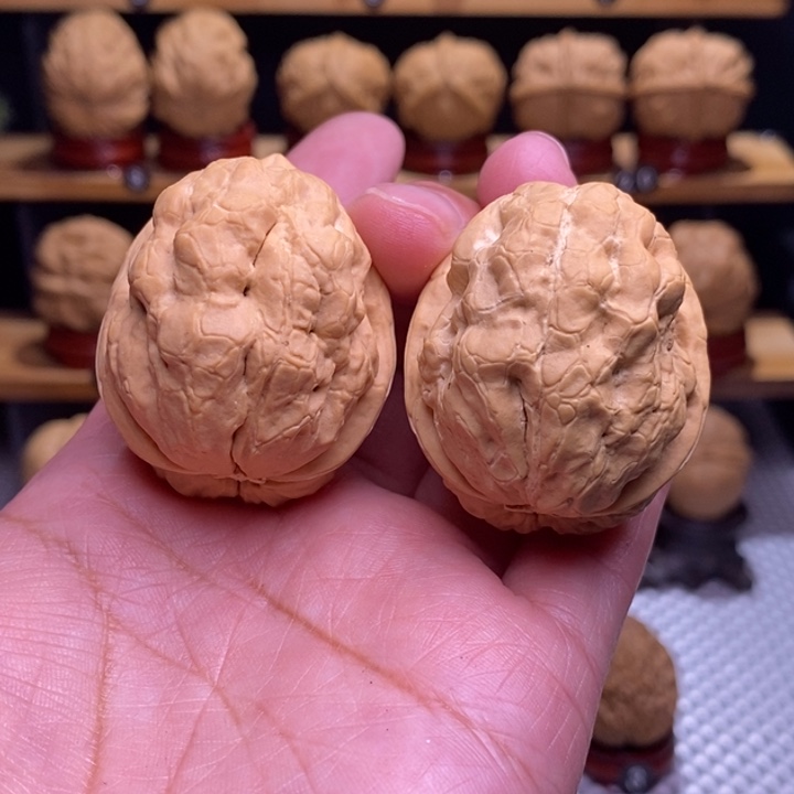 徐***乐木质类云铁金蟾疙瘩包磕尖160号