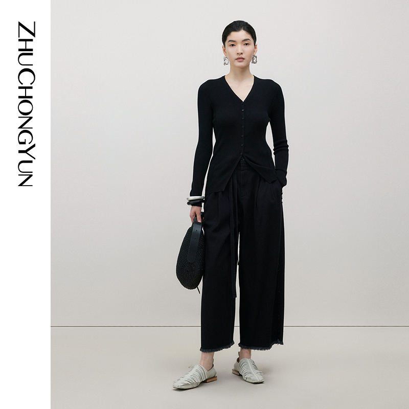 ZHUCHONGYUN2025春新款黑色简约时尚设计感羊毛针织上衣C1EG1749M