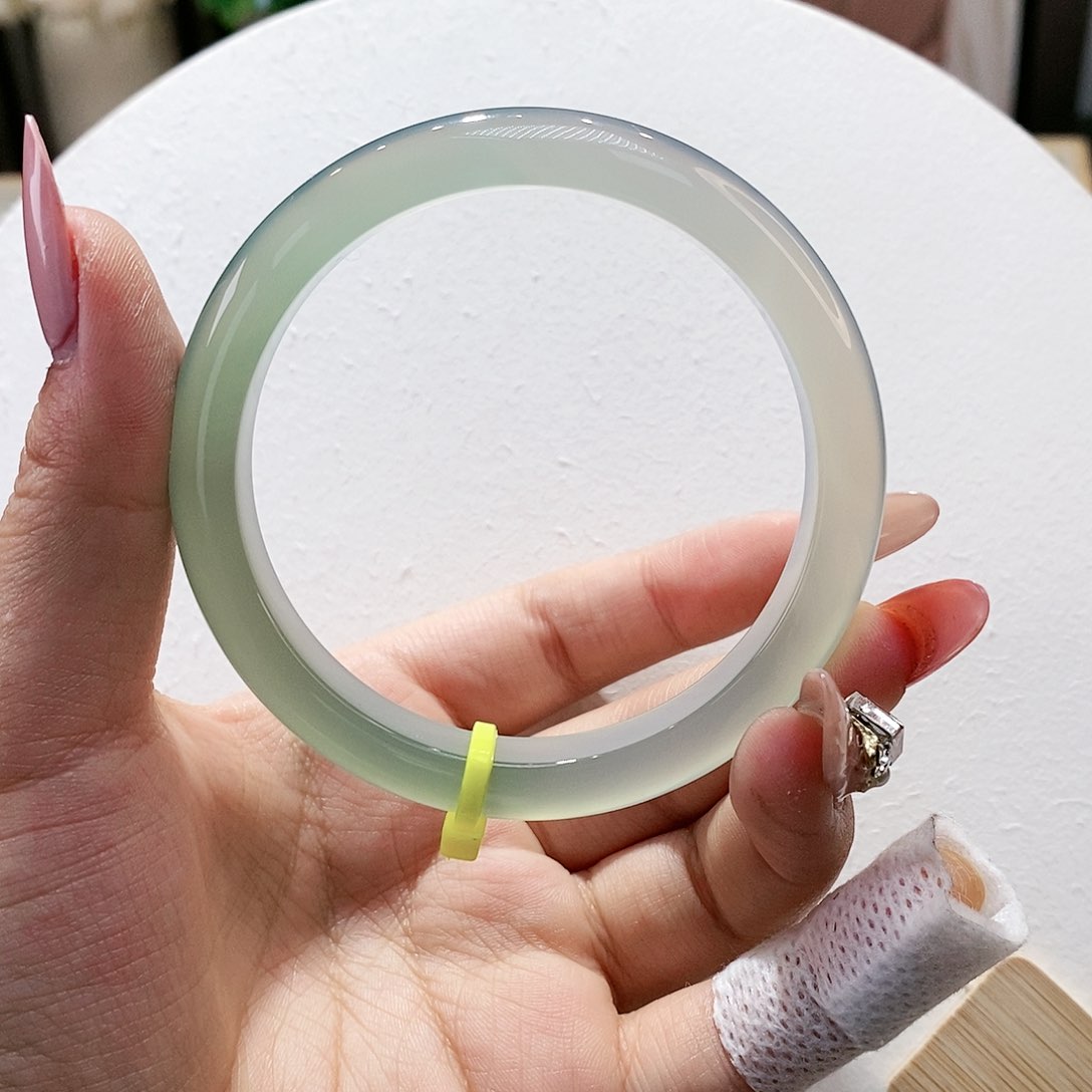 手镯玛瑙/玉髓未镶嵌58