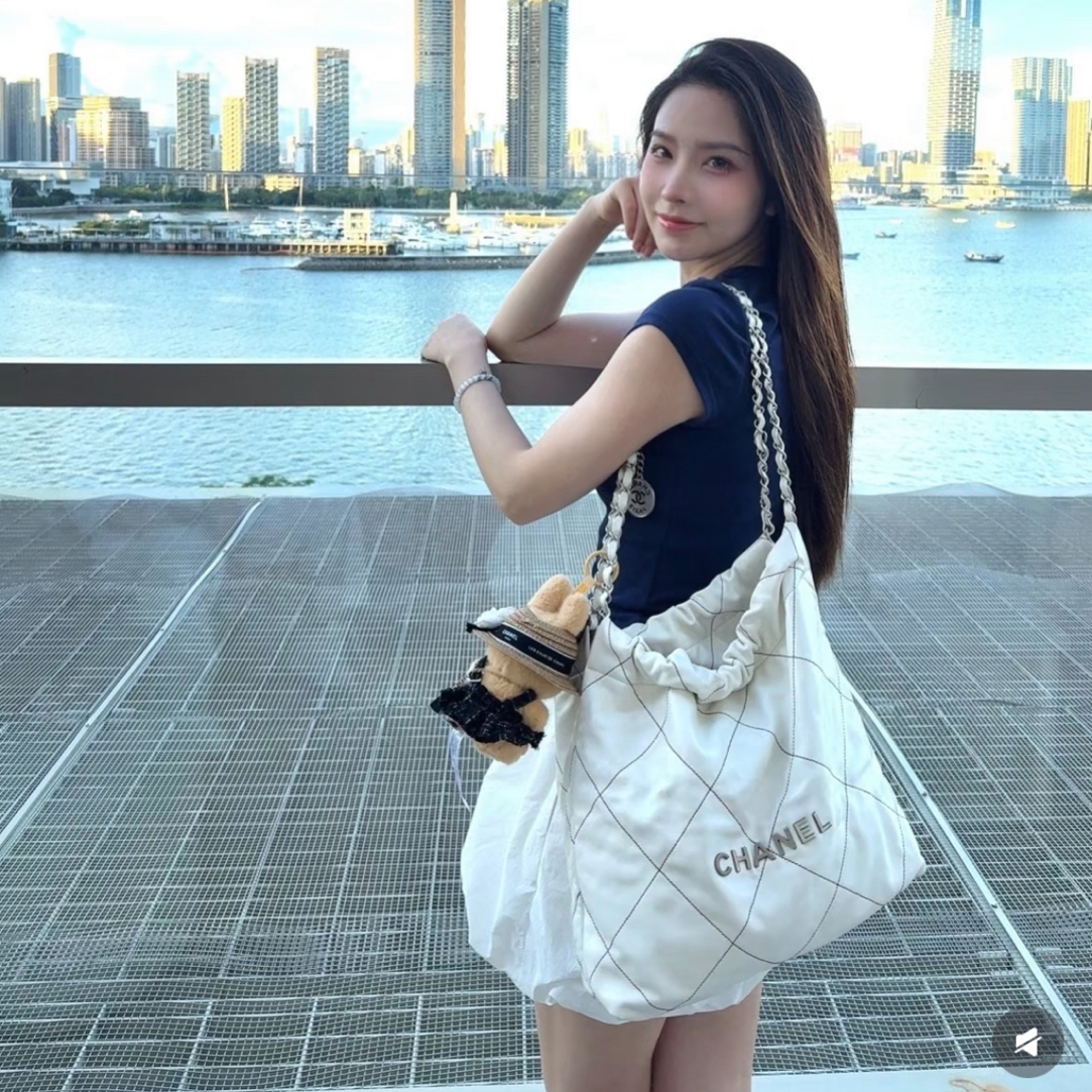 99新 Chanel/香奈儿 99新-22bag垃圾袋白银中号