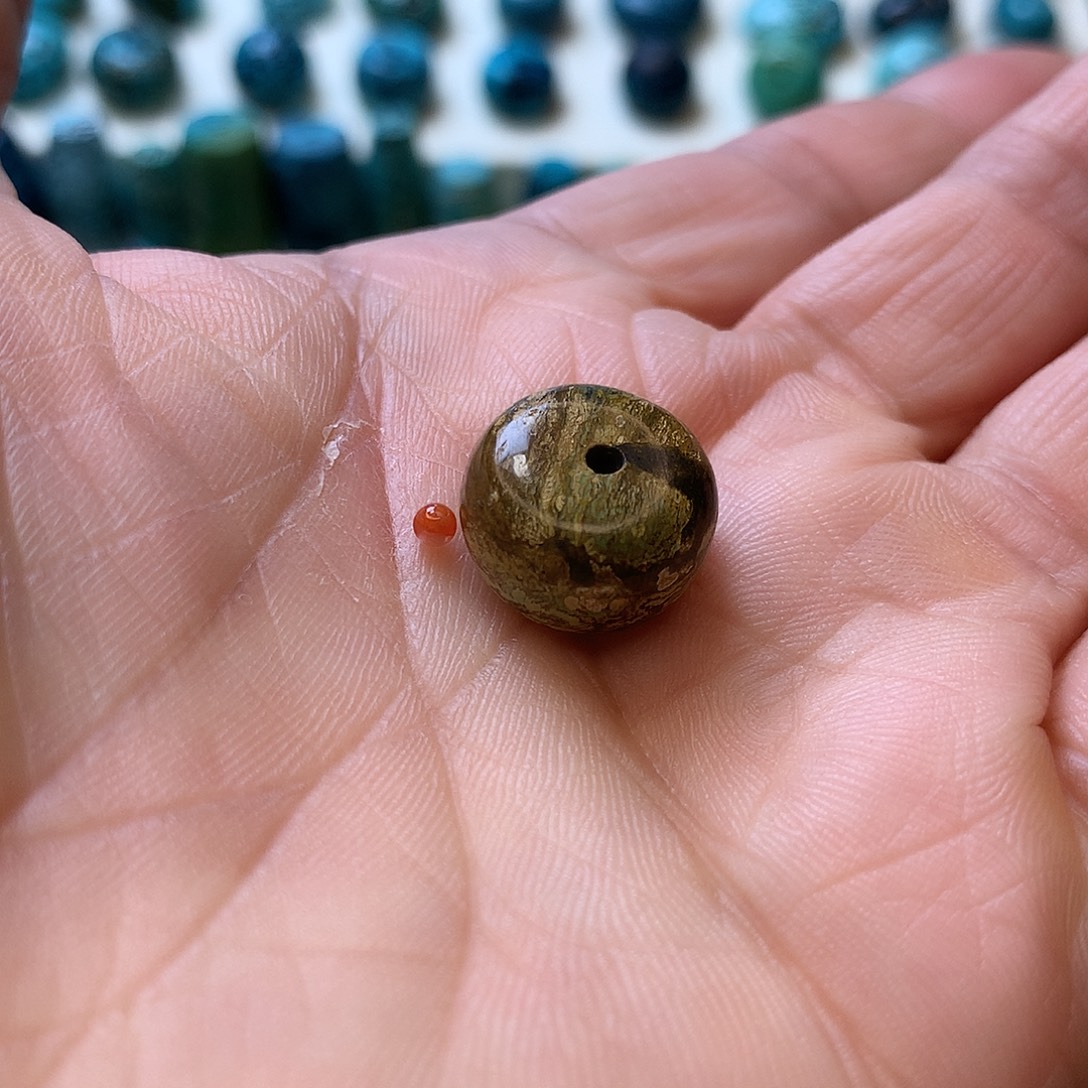 南红玛瑙未镶嵌珠宝奇石