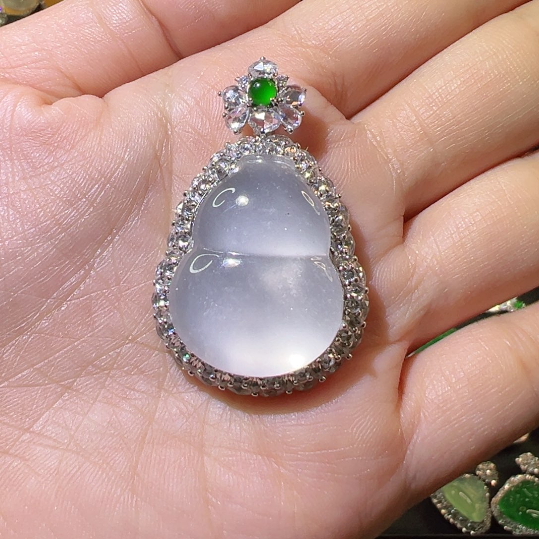 【闪购商品】石英质玉颈饰银S925镶嵌糖