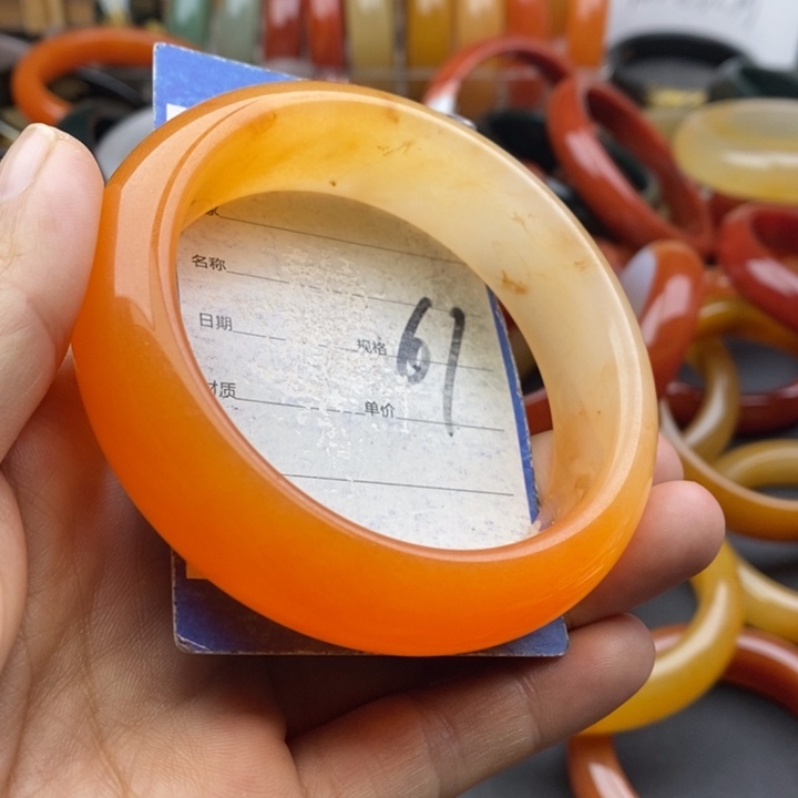 未镶嵌手镯石英质玉