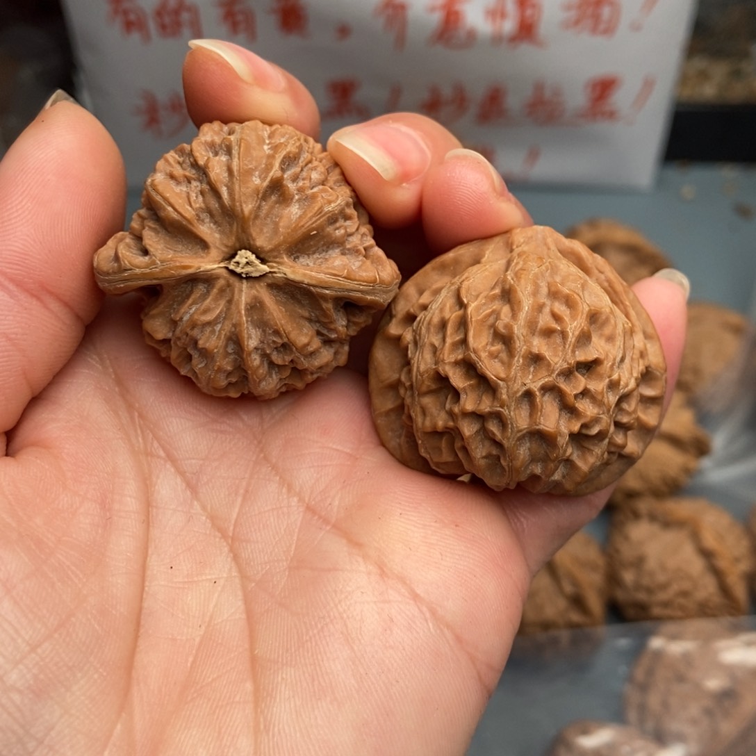 文玩核桃吊坠宫灯1