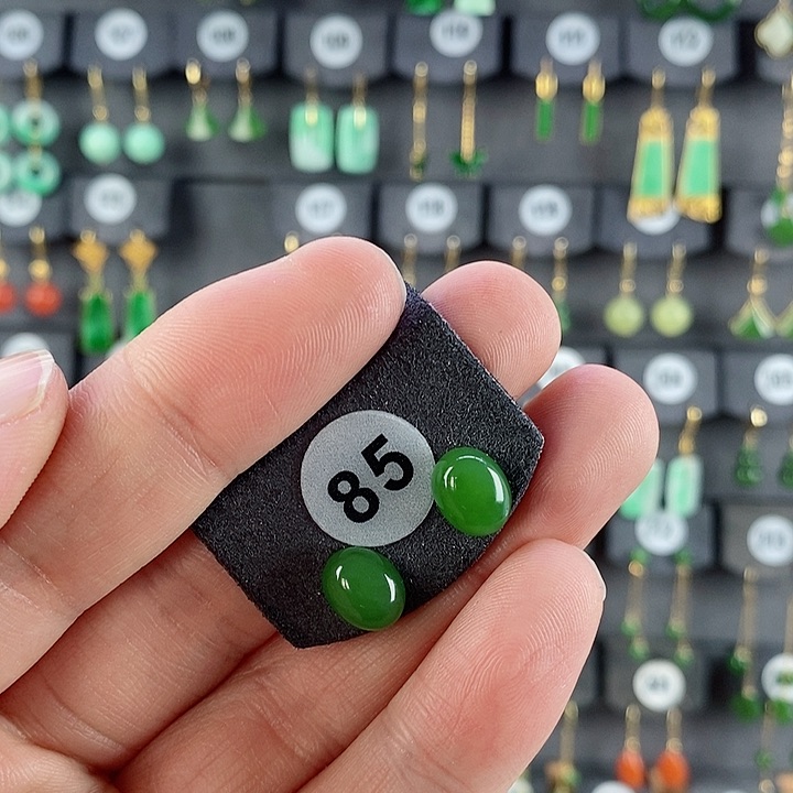 和田玉耳饰18K金镶嵌