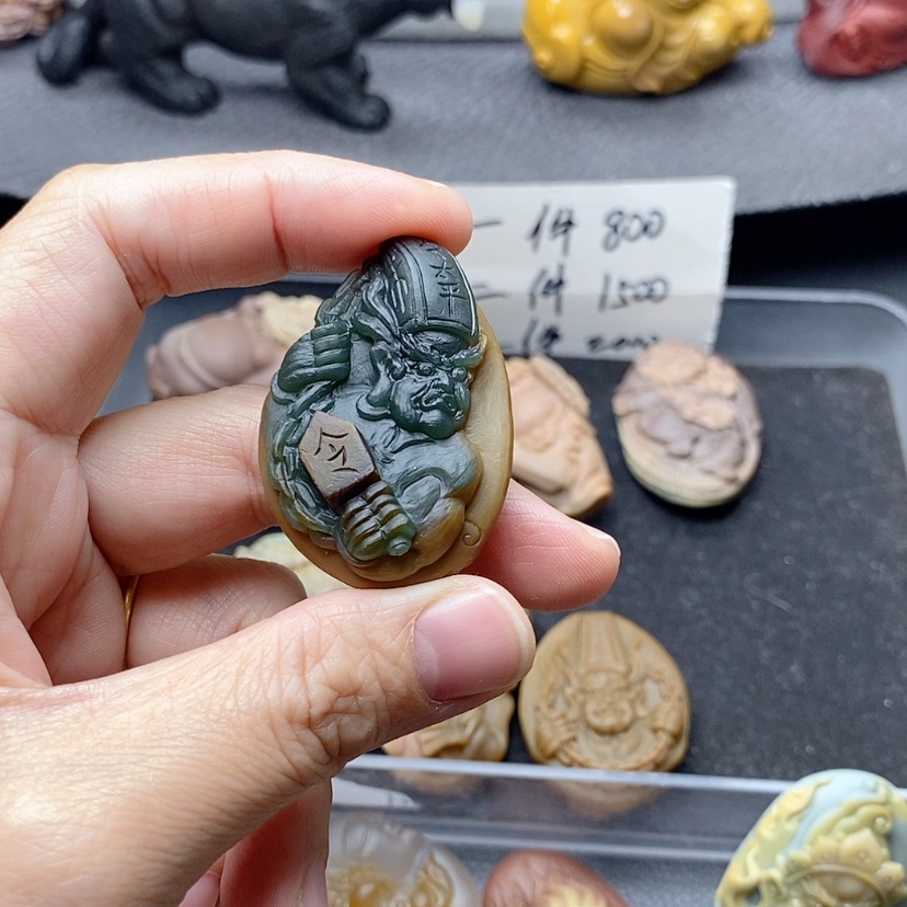 【闪购商品】定制石英质玉吊坠未镶嵌